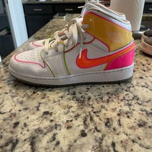 nike jordan high top sneakers